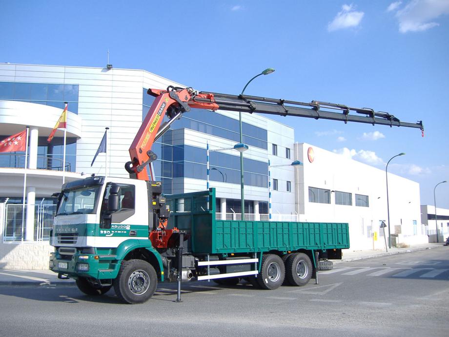 Alquiler de Camión Grúa (Truck crane) / Grúa Automática 50 tons.  en Granadinas, Saint Vincent and the Grenadines